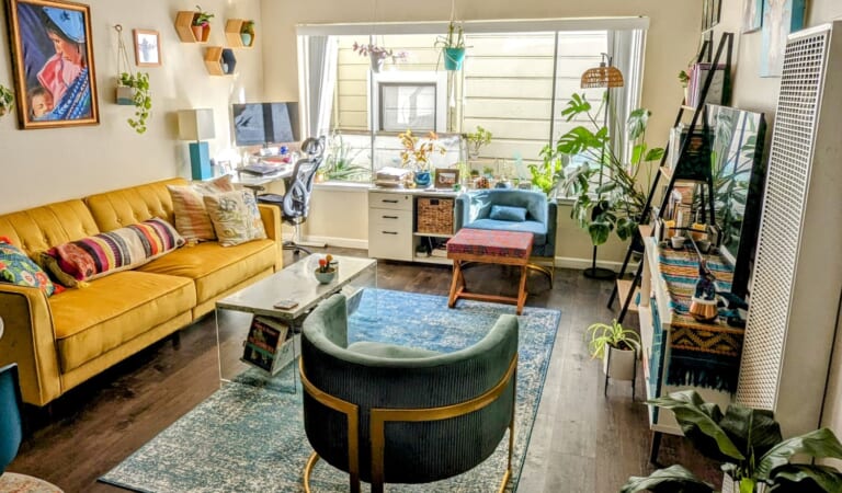 Despite the Small Size, This SF Rental Fits Two Work-from-Home Spots
